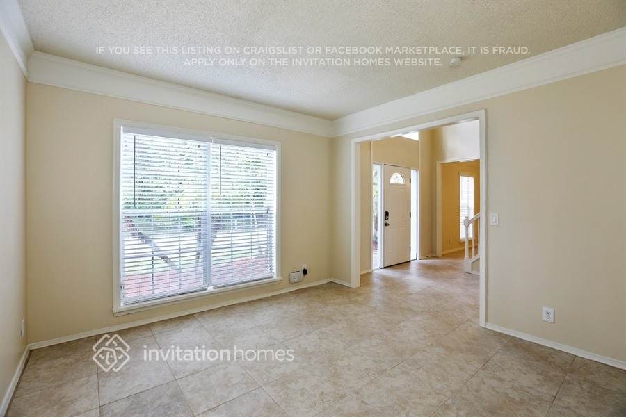 Building Photo - 3855 Sanctuary Dr