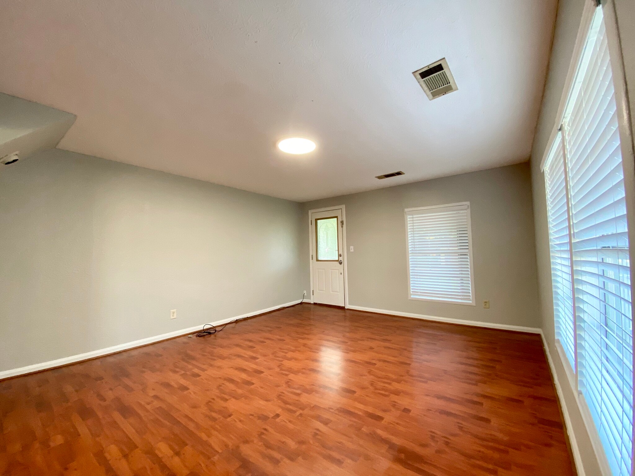 Building Photo - 2503 Ave G