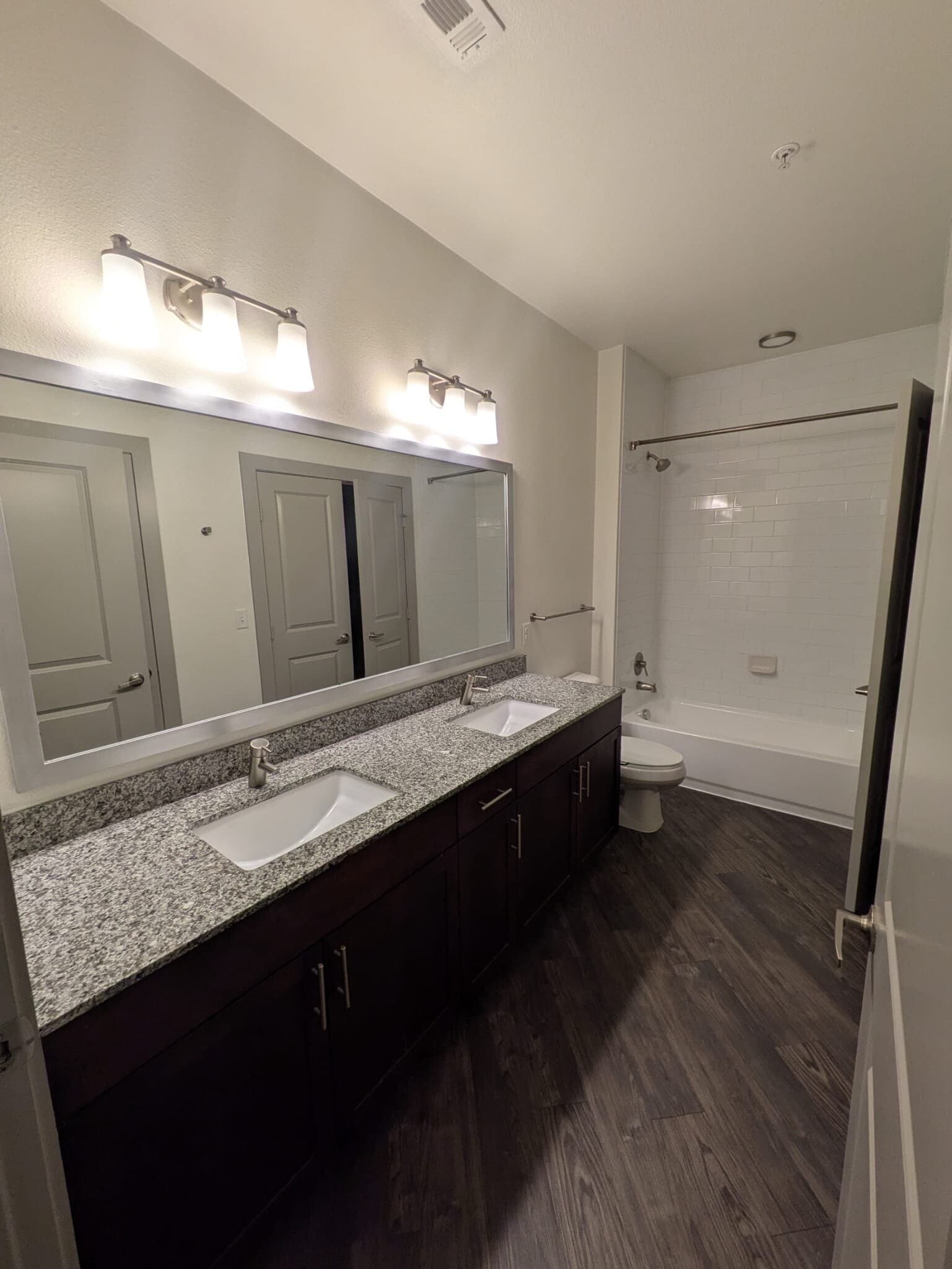Building Photo - 3801 Vitruvian Way