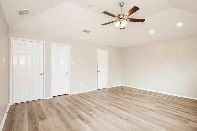 Building Photo - 105 Cherokee Dr