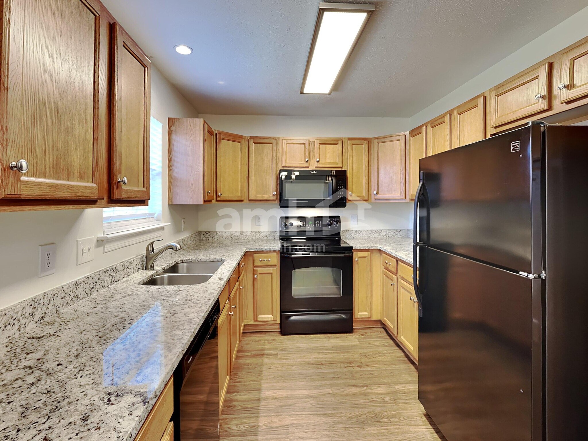 Building Photo - 4864 Ark Ln