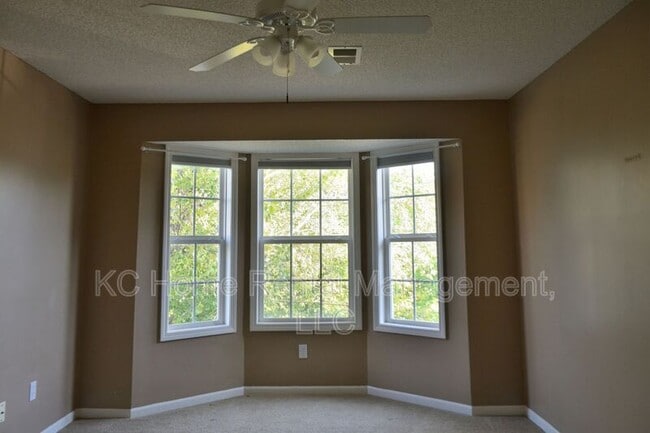 Building Photo - 15914 S Clairborne St