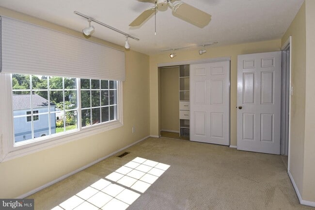 Building Photo - 4037 Broadwire Dr