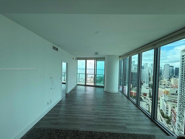 Building Photo - 888 Biscayne Blvd