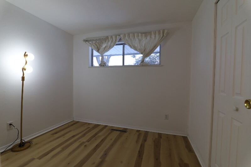 Building Photo - 4912 Powell Rd