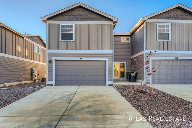 Building Photo - 708 Finch Dr