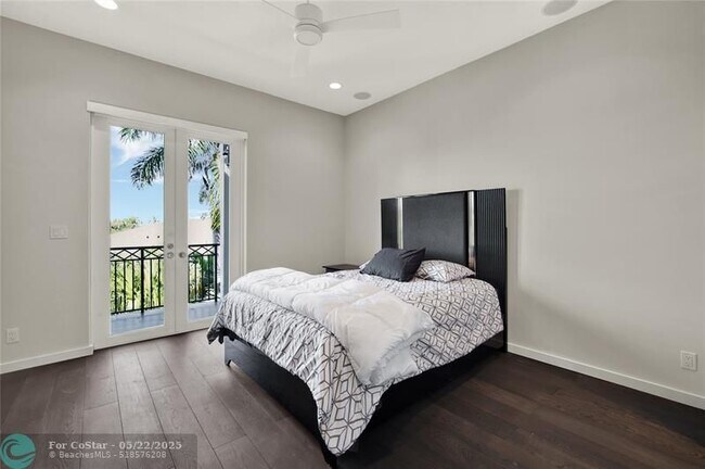 Building Photo - 425 N Ocean Blvd