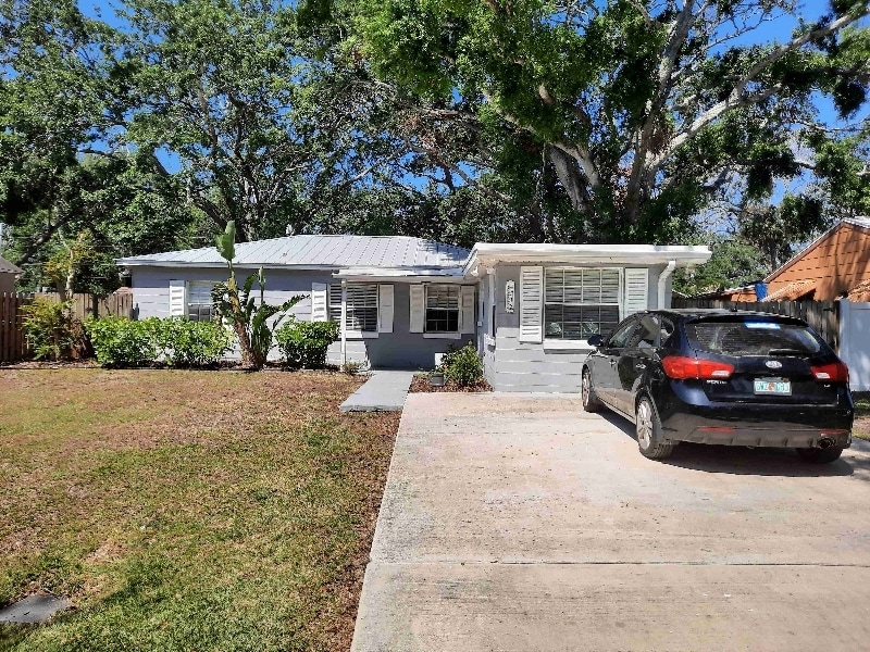 Building Photo - 4315 S Renellie Dr