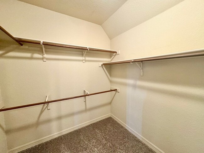 Building Photo - *COMING SOON* Luxurious 2-Story Home in Gated Stone Oak Community – Pool & Lawn Care Included