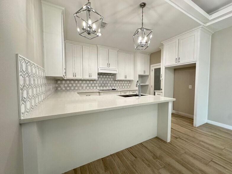 Building Photo - 2725 Kilgore Ave