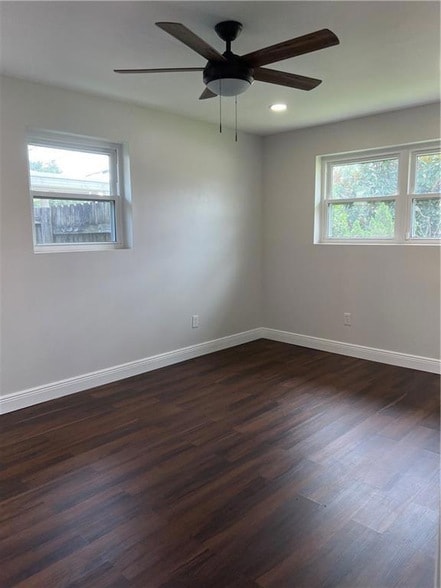 Building Photo - 2118 Mehle St