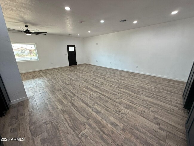 Building Photo - 1951 E 13th St