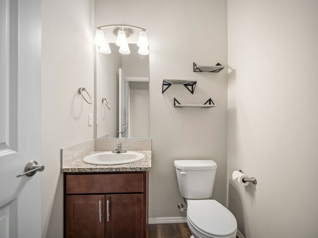 Building Photo - Charming North Spokane Home in a Quiet Neighborhood ? Limited-Time Move-In Special: Half Off Your...