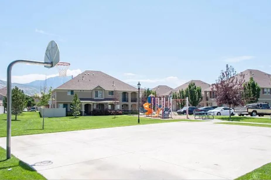 Basketball Court - 1195 W Dallin Dr