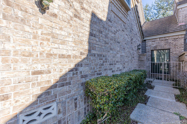 Building Photo - 14110 Vistawood-
