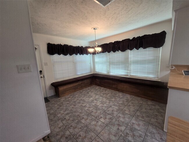 Building Photo - 9802 Sagepike Dr
