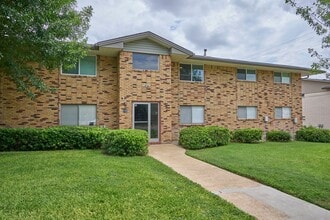Building Photo - 219 W Silver Sands Dr