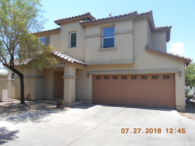 Primary Photo - Large 3 Bedroom in the heart of Silverado ...