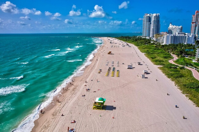 Building Photo - 401 Ocean Dr