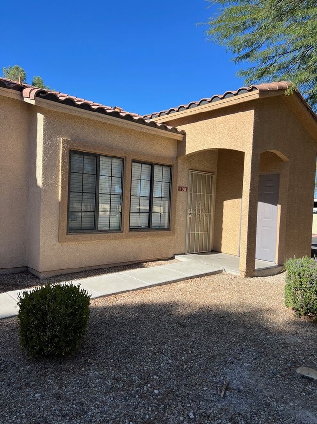 Primary Photo - 2 Bedroom condo - Great Location
