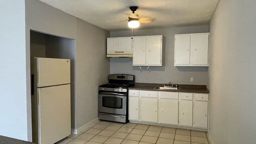 Building Photo - 122 Red Ripple Rd