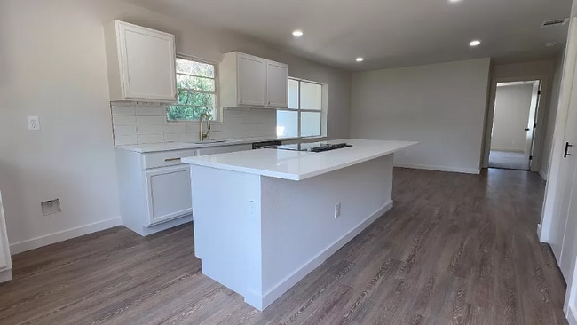 Building Photo - 10734 Coogan Dr