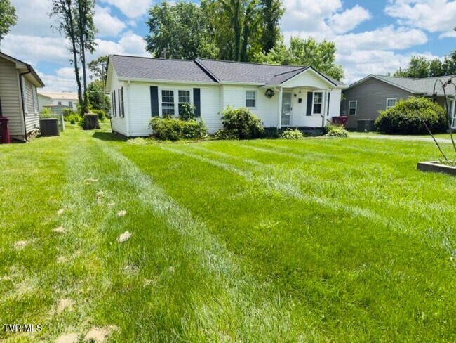 Primary Photo - 2 Bedroom 2 Bath In Johnson City,TN