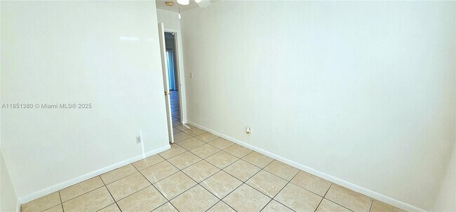 Building Photo - 2311 Coolidge St