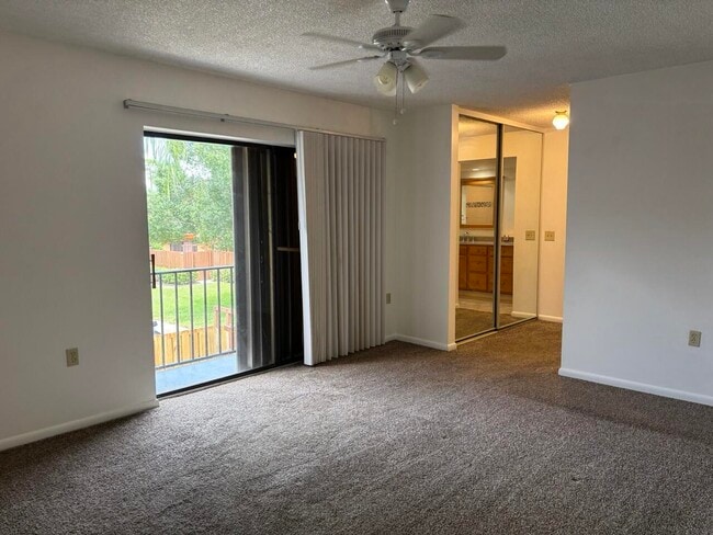 Building Photo - 507 5th Ln