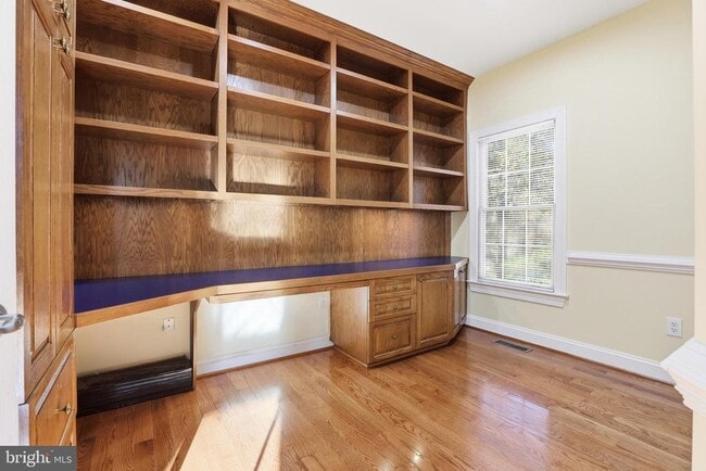 Building Photo - 18136 Hayloft Dr