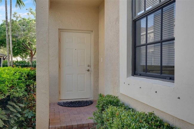 Building Photo - 3912 Tree Top Dr