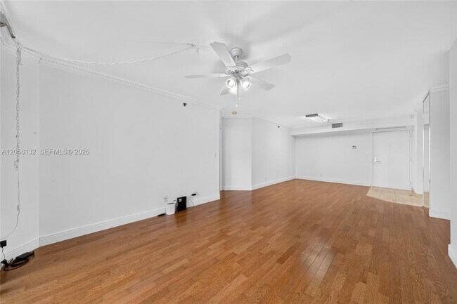 Building Photo - 3600 Mystic Pointe Dr