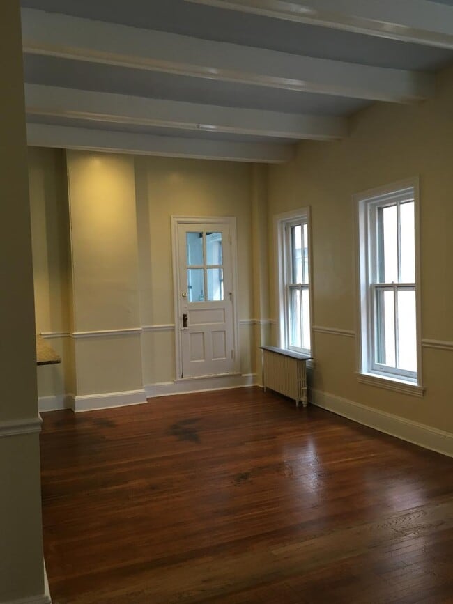 Building Photo - 1210 Delaware Ave