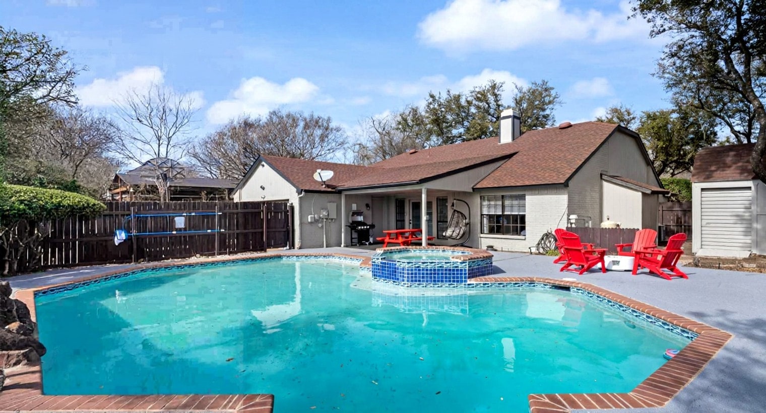 Building Photo - 1040 Eagle Dr