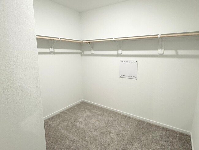 Building Photo - 31509 Pianella Ln