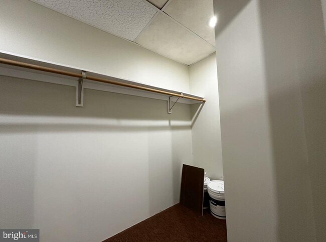 Building Photo - 11747 Lone Tree Ct