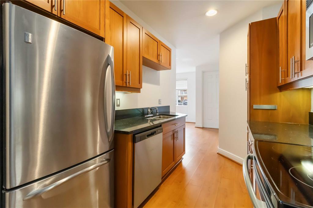 Building Photo - 357 Alson Ave