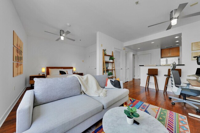 Building Photo - 355 Berry St