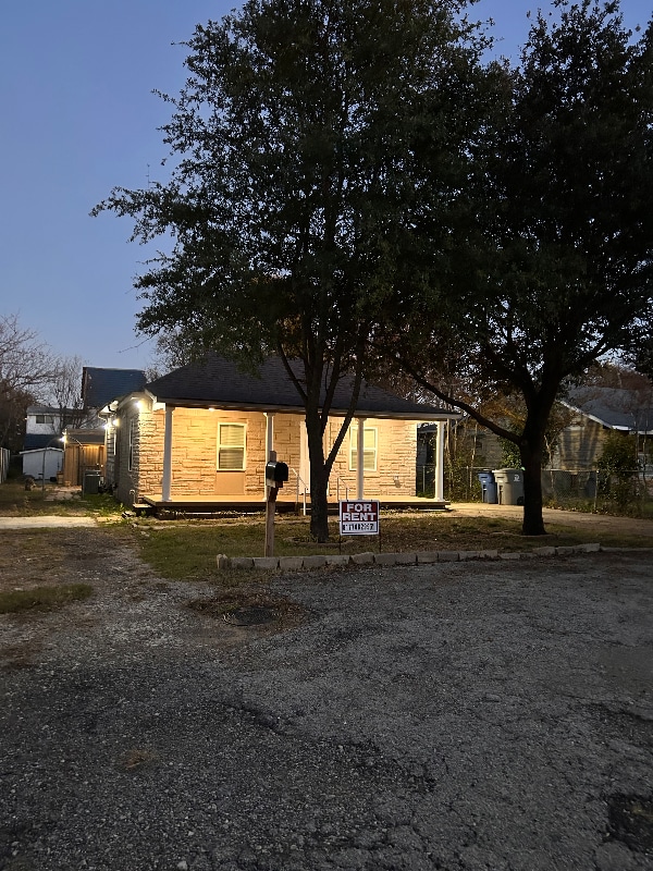 Building Photo - 1388 Hartsdale Dr