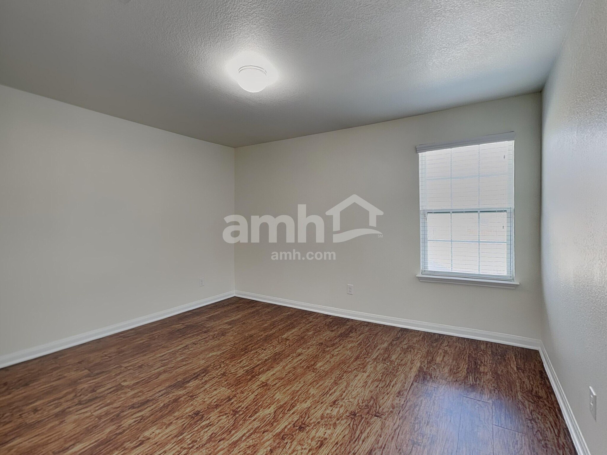 Building Photo - 19905 Per Lange Pass