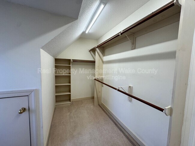 Building Photo - 116 Kendlewick Dr