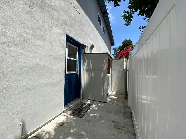 Building Photo - 605 Bush St