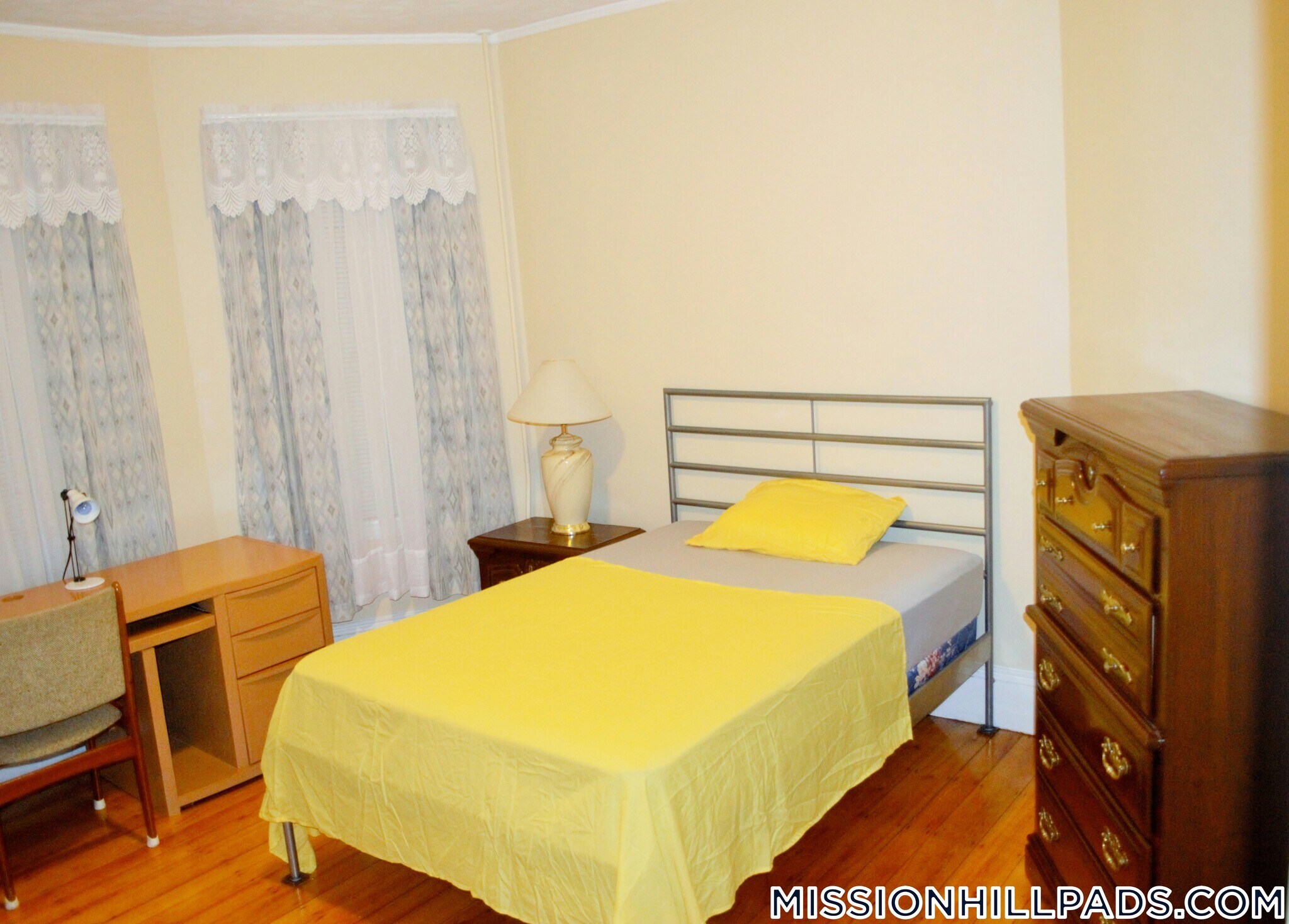 Building Photo - 123-125 Hillside St.