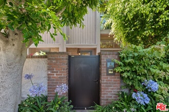 Building Photo - 13044 Mindanao Wy