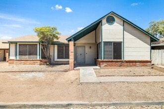 Building Photo - 8520 W Palm Ln