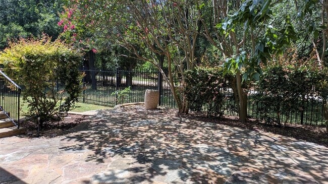 Building Photo - 7737 Little Deer Trail