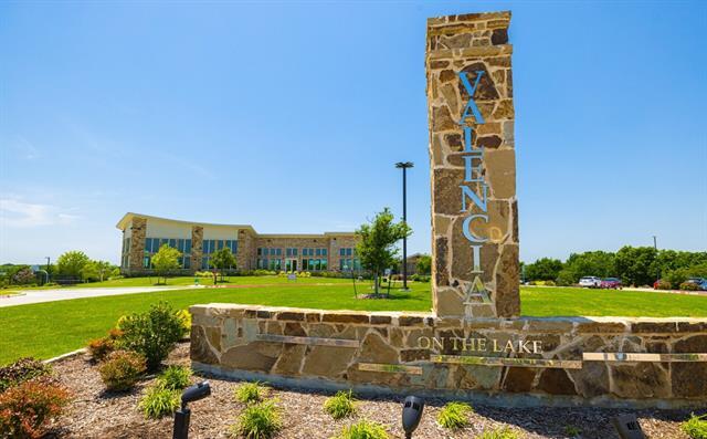Building Photo - 2104 Barx Dr