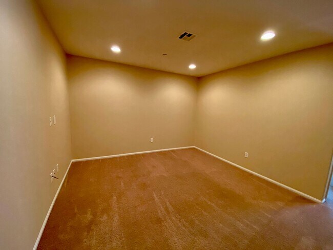 Building Photo - 1526 Milan Ct