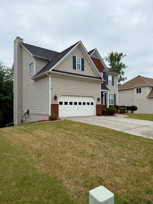 Building Photo - Stunning 5BR Retreat in Gated Village at Telfair