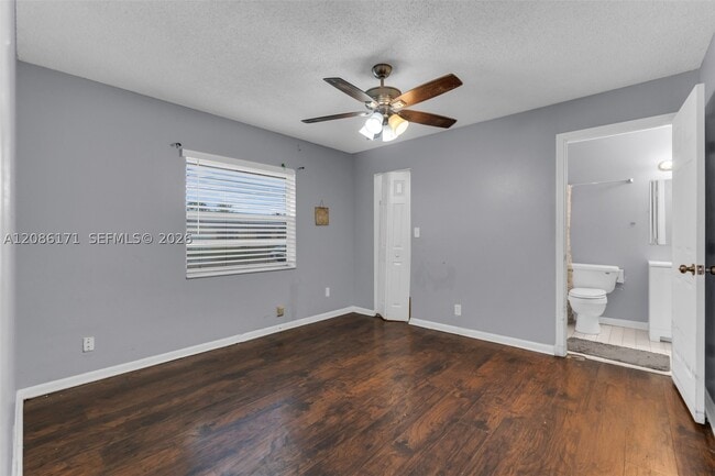 Building Photo - 608 SW 76th Terrace